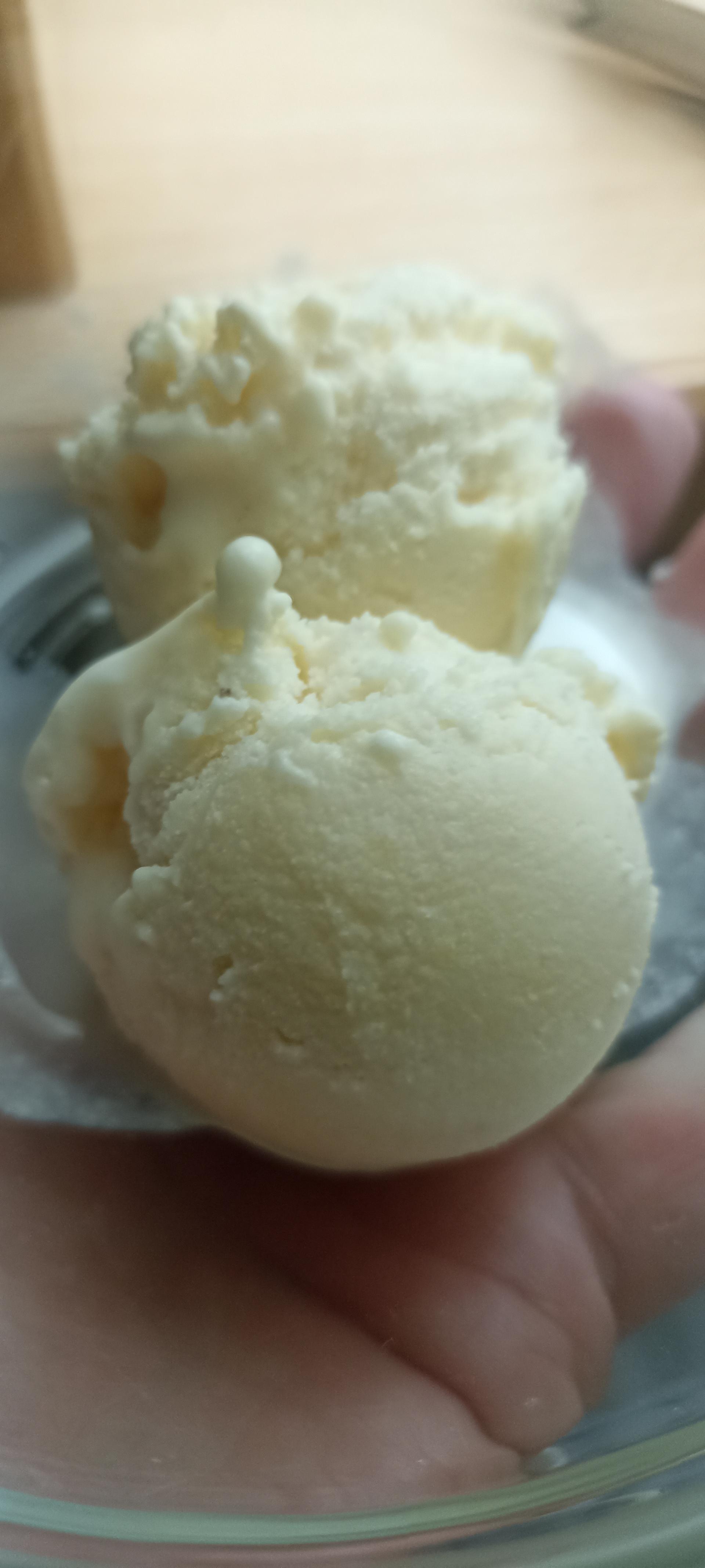 Popcorn ice cream